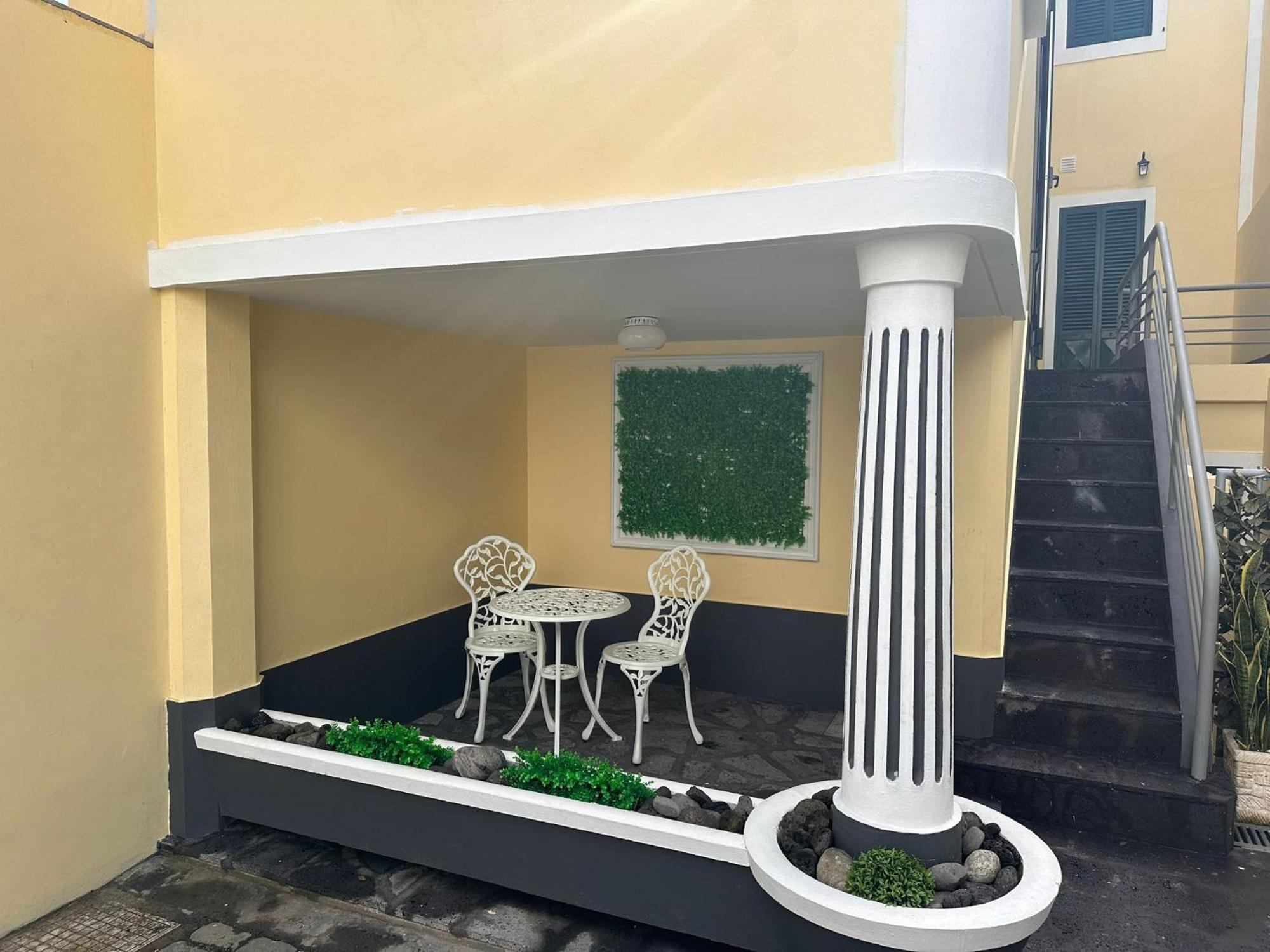 Azor International Hostel 蓬塔德尔加达 外观 照片